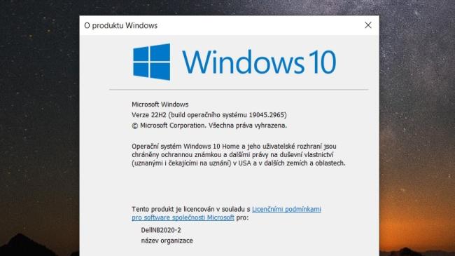 Okno winver ve Windows 10