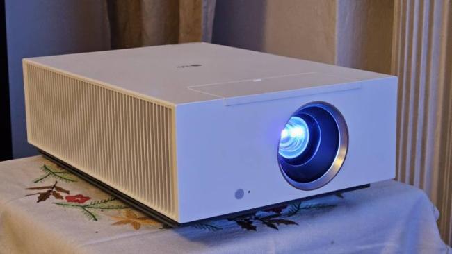 LG CineBeam HU710PW