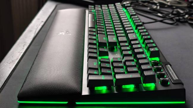 Razer BlackWidow V4 Pro 