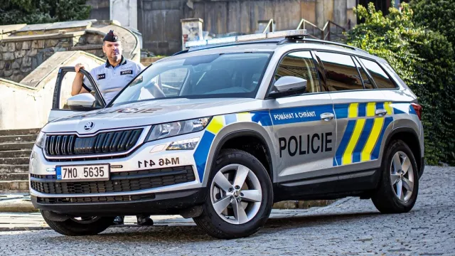 Policie ČR s autem Škoda Kodiaq